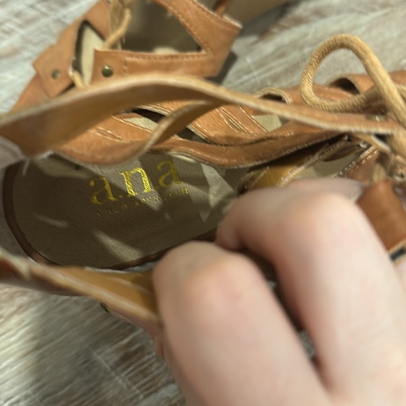 Ana sandals - Picture 3 of 3